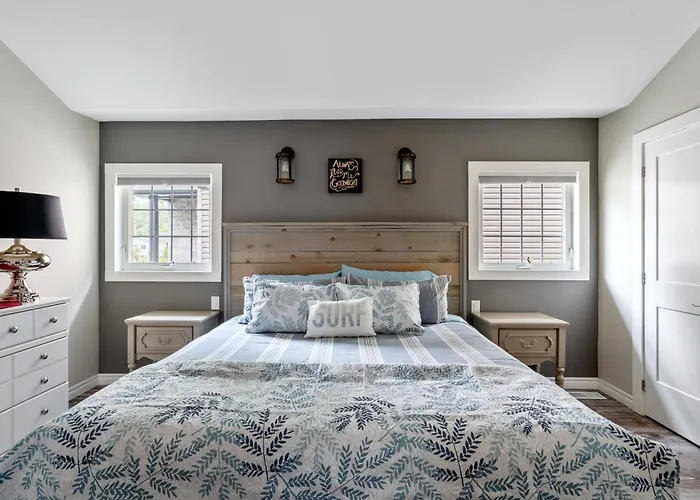 Sandy Cove Cottage